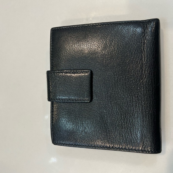 Authentic Gucci Leather Wallet - Picture 3 of 5